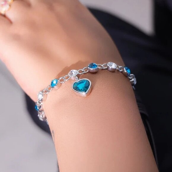 Forever Linked Stainless Steel Zircon Sapphire Heart Women's Bracelet - Picture 2 of 6